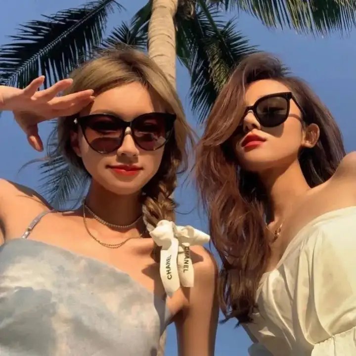 穿着鞋子的贝壳马塞尔